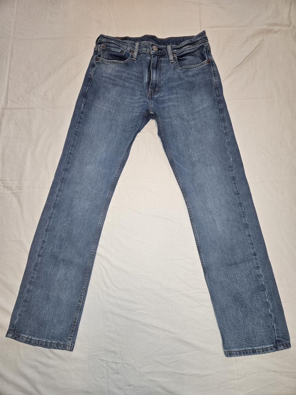 Levi's 513 (32x32) Men's Straight Jeans in Medium Blue Wash